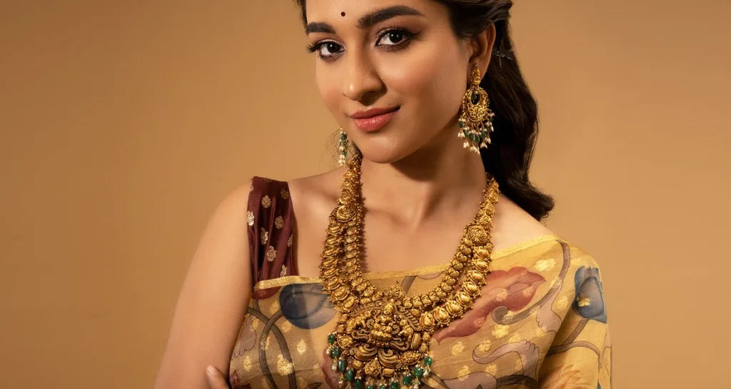 A Symphony in Gold:  Harmonizing Fashion and Elegance in Jewellery